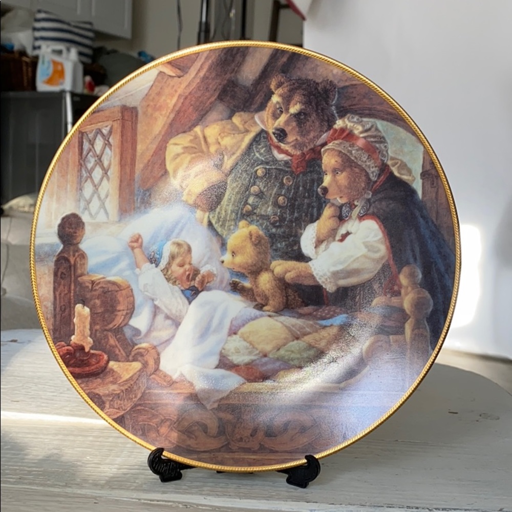 1991 Goldilocks and the Three Bears collectible plate